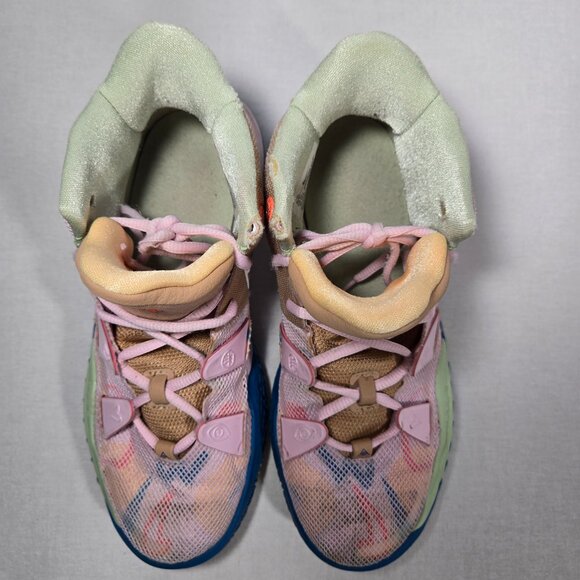 NIKE Kyrie 7 Exclusive "1 World 1 People" Regal Pink Sneakers Women's Size 8. - Picture 5 of 17